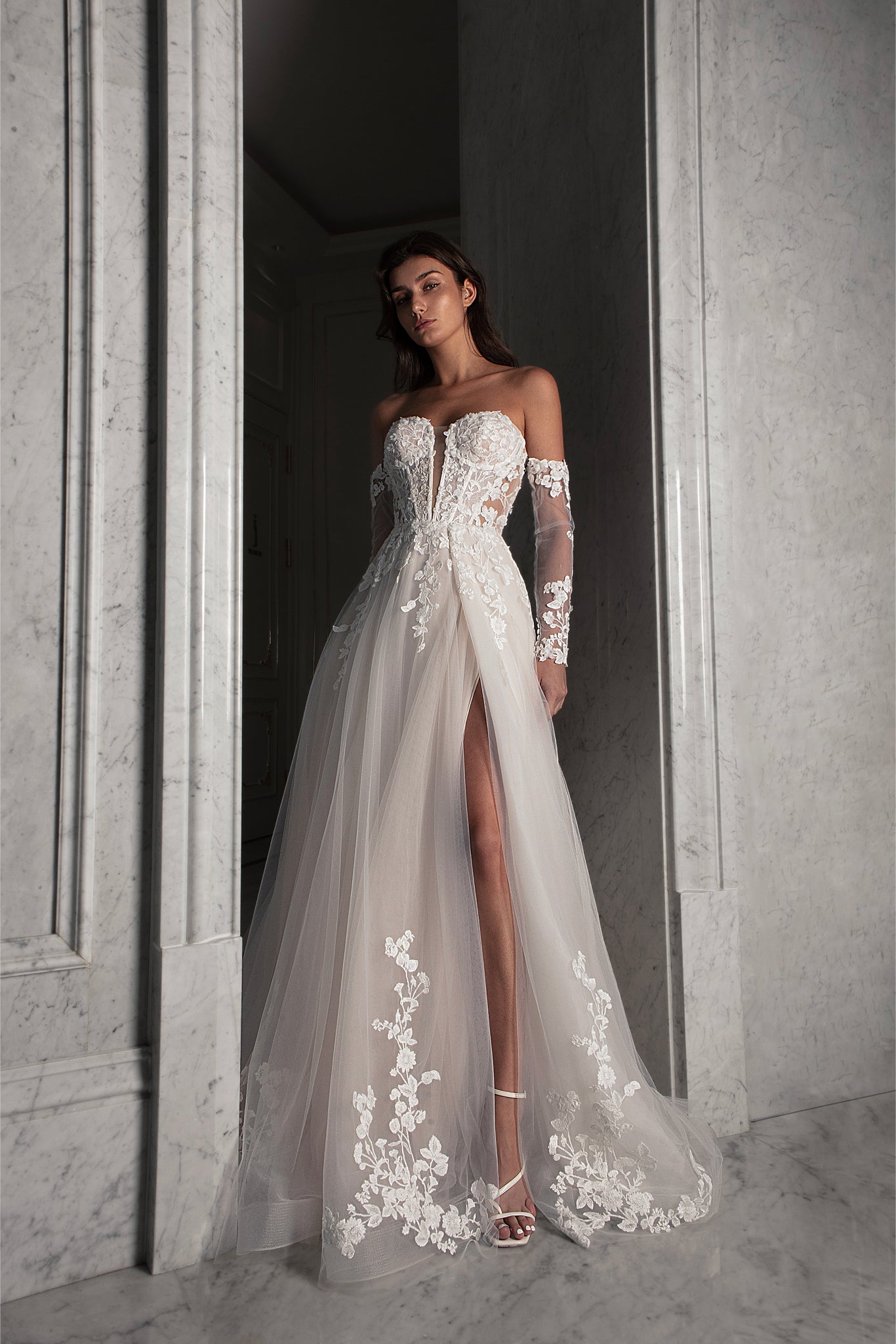 OLIVIA WEDDING DRESS Princess Daliana OLIVIA WEDDING DRESS Princess Daliana