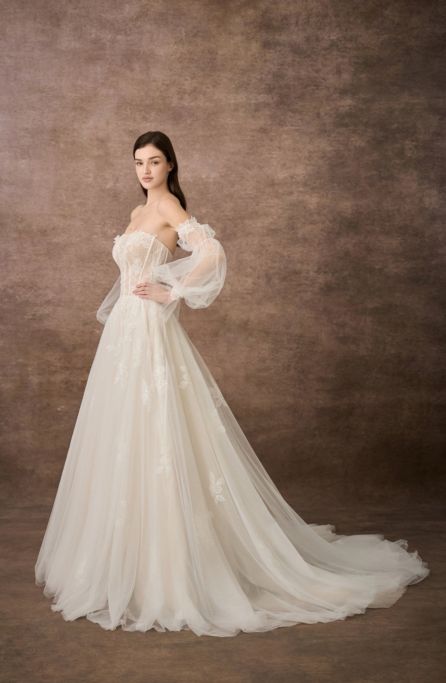 ENCHANT WEDDING DRESS