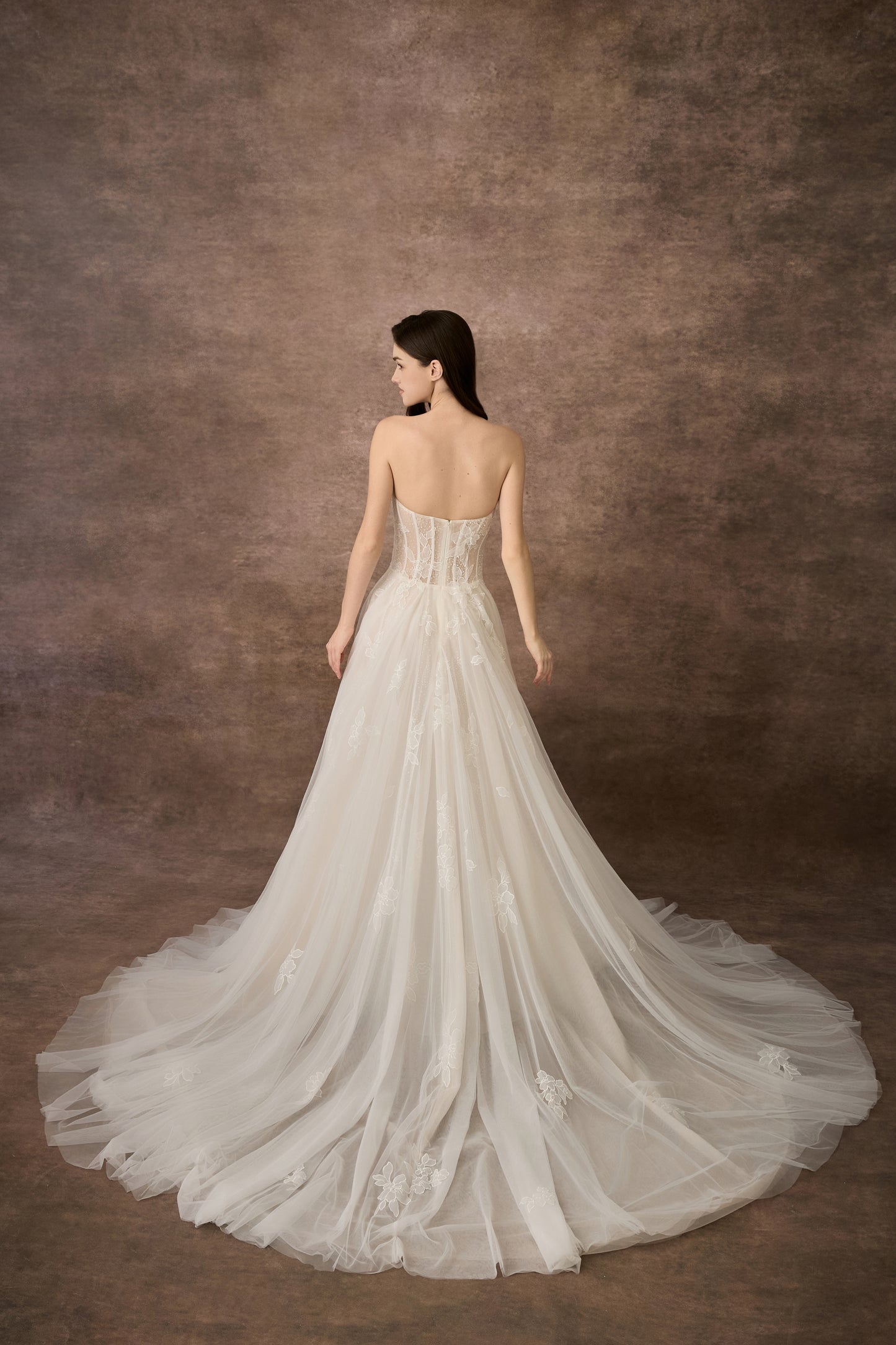 ENCHANT WEDDING DRESS