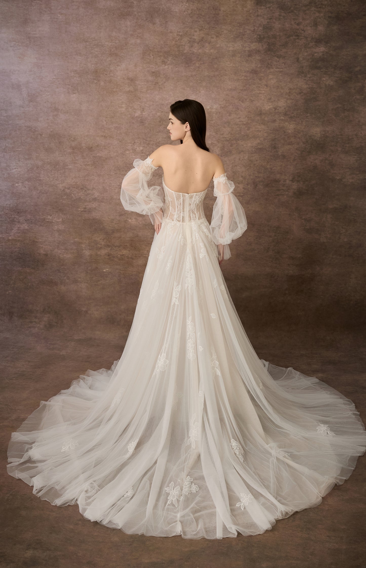 ENCHANT WEDDING DRESS