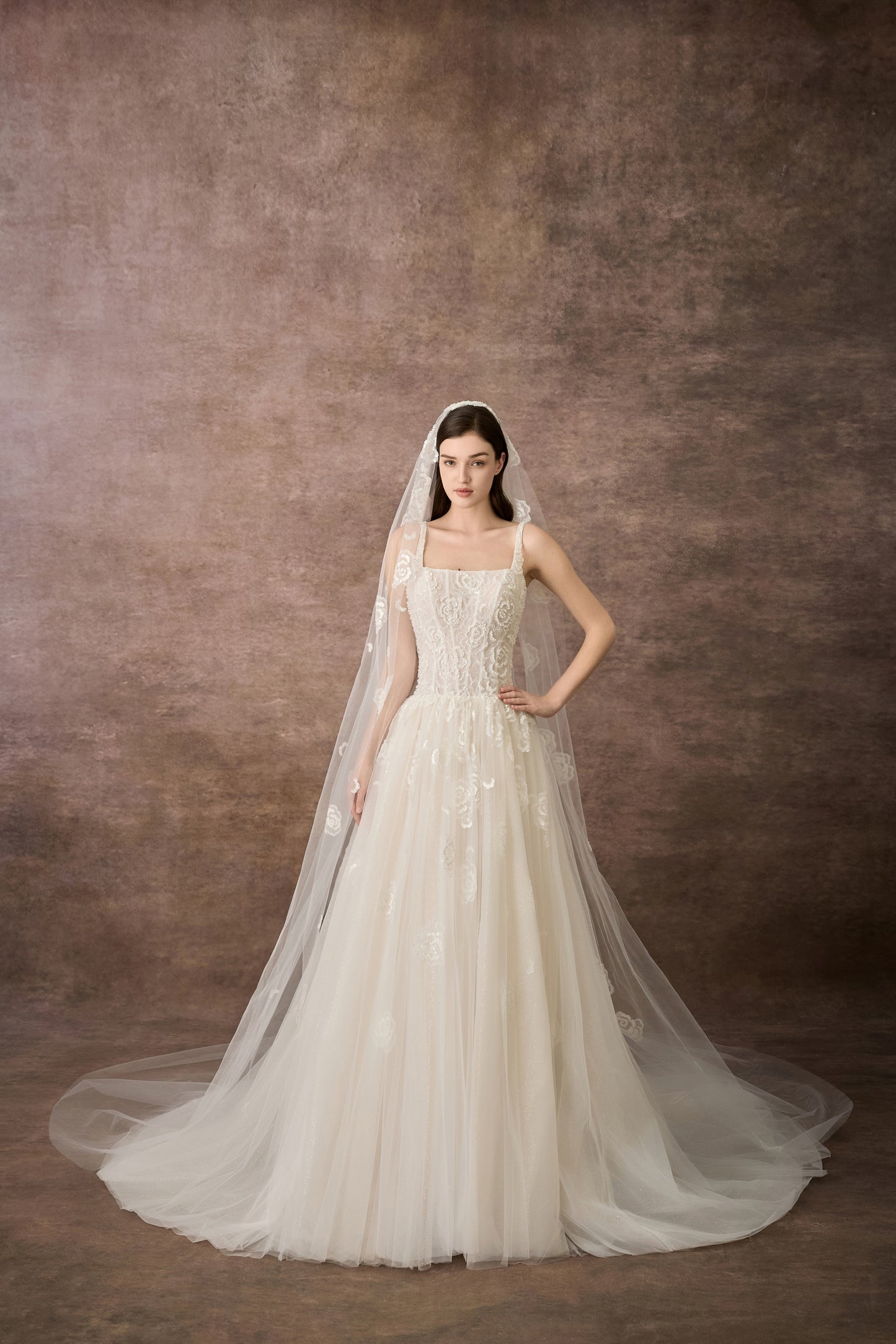 LUCENT WEDDING DRESS