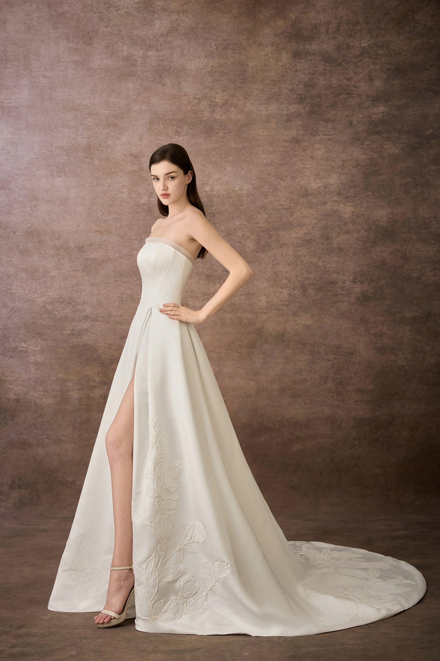 ETHEREAL WEDDING DRESS